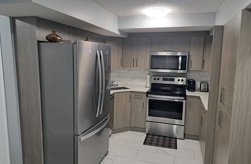 Southeast Edmonton Apartment | Cozy Entire 2BR Suite-Kitchen, Fibre Gig Internet