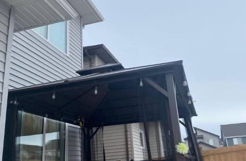 Southeast Edmonton Apartment | Cozy Entire 2BR Suite-Kitchen, Fibre Gig Internet