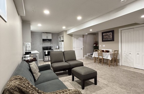 Calgary House | Cozy guest suite in NE Calgary | 10 mins from Calgary Airport