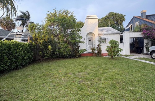 Lake Worth Cottage | Cozy, historic, 3-bedroom House on the intercostal in Lake Worth Beach