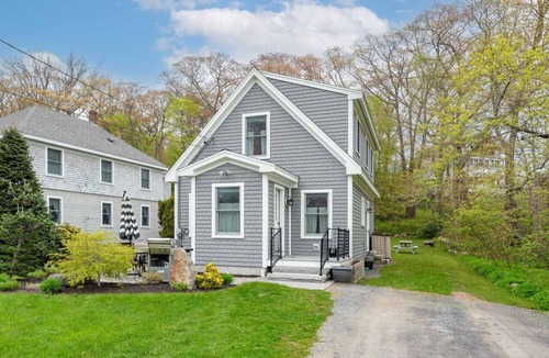 Boothbay Harbor House | Cozy Home Downtown Boothbay Harbor