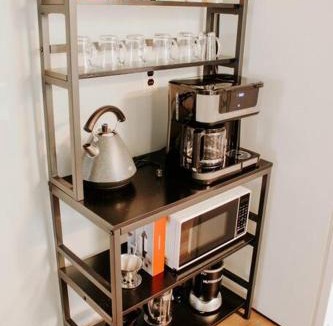 Cleveland Apartment | Cozy house near Lake Erie, 10 minutes to Downtown.