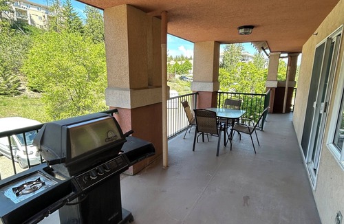 Quail Ridge Apartment | Cozy Kelowna Retreat! (208B)