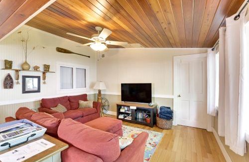 North Hero House | Cozy Lake Champlain Cottage w/Private Beach!