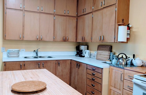 Regional District of Nanaimo House | Cozy Lodge with Beach Access, Pool