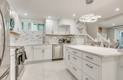 Barrington House | Cozy Long Pond Winter Retreat: Waterfront Gem!
