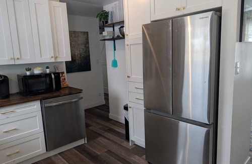 Camrose House | Cozy Modern Farmhouse, Steps from Mirror Lake!