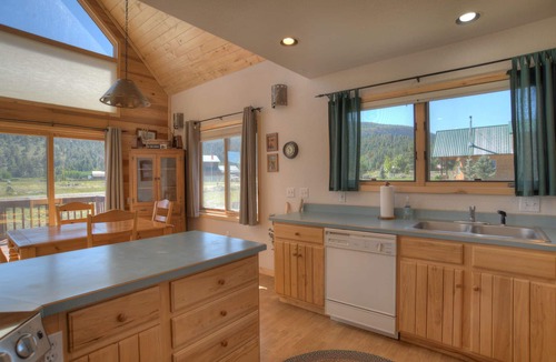 South Fork Cabin | Cozy Mountain Cabin | Near Wolf Creek Ski Area