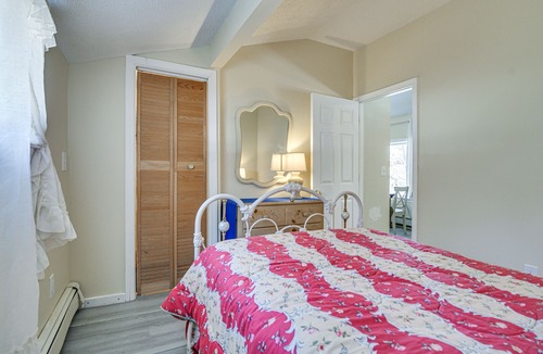 Glen Cottage | Cozy New Hampshire Cottage w/Deck, Near Skiing!