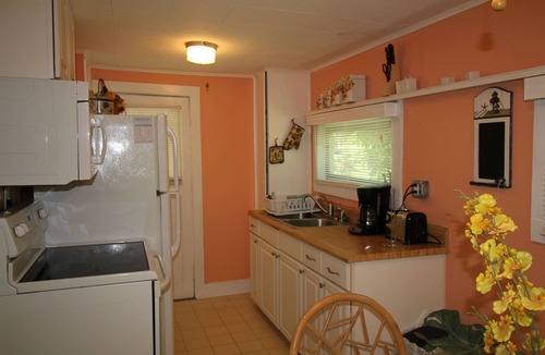 St. Lucie Village Cottage | Cozy One Bedroom Cottage on The Indian River Lagoon "Old Florida Charm"