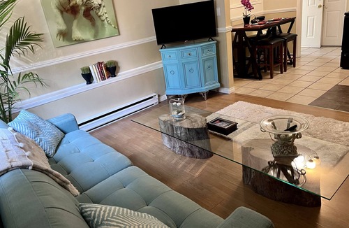 Victoria House | Cozy one bedroom suite with hot tub and pool (summer) access