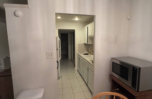 Highline Villages Apartment | Cozy place close to shopping center