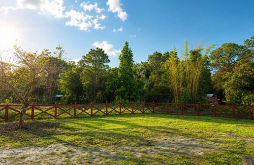 Clewiston Apartment | cozy private 2BR Suite w/Gated Parking