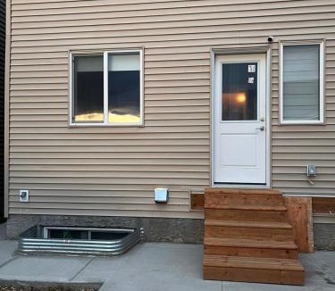 Southeast Edmonton Apartment | Cozy private Bedroom with a full bathroom and kitchenette