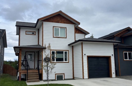 Whitehorse House | Cozy Private Suite in Quiet Whitehorse Neighborhood