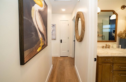 Jupiter House | Cozy Remodeled Cottage Pool home close to Beach
