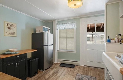 Johnson Apartment | Cozy Retreat - Unit 1 - Close to Smuggs, Stowe, Jay