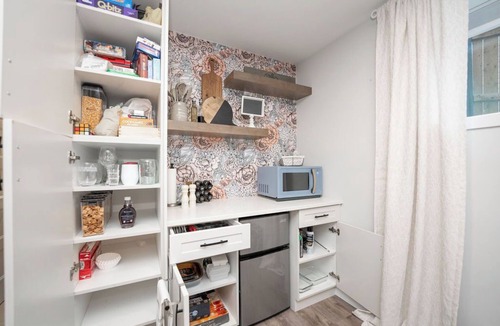 Lethbridge Bed & Breakfast | Cozy Retreat with Hot Tub and Free Breakfast!