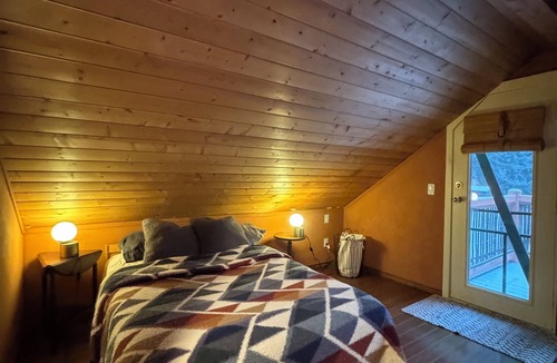 Okanagan-Similkameen House | Cozy Riverside Retreat w/Garden, Beach Access, Sauna. Pet + Family Friendly!