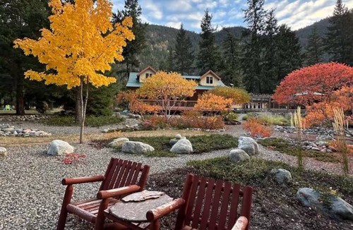 Okanagan-Similkameen House | Cozy Riverside Retreat w/Garden, Beach Access, Sauna. Pet + Family Friendly!