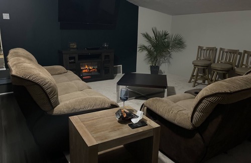 Little Italy Condo | Cozy spacious condo in Little Italy - 5 min drive to Cleveland Clinic