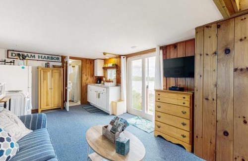 Surry House | Cozy Studio with Lofted Sleeping Space and Great Water View