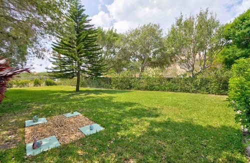 Tequesta Apartment | Cozy Suite- Kitchenette, Free Parking - Room 0