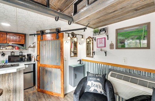 Hermosa Cabin | Cozy Tiny Cabin Near Mount Rushmore!