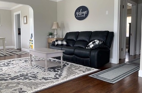 Twinsburg House | Cozy Twinsburg Home