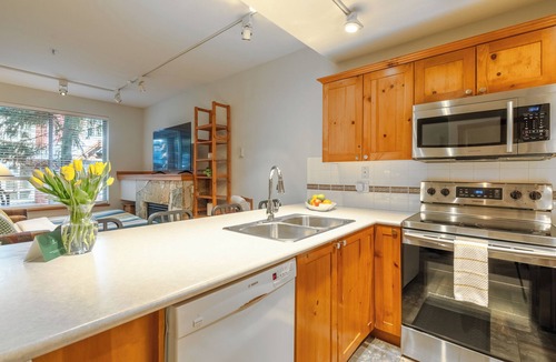 Village North Apartment | Cozy Whistler Studio Townhouse with Hot Tub & Free Parking