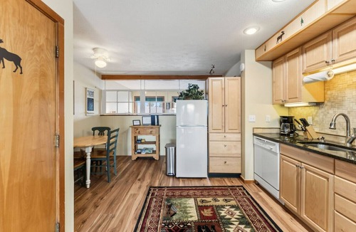 Wildernest Condo | Cozy Wildernest Retreat w/Mountain Views + Pool & Hot Tub