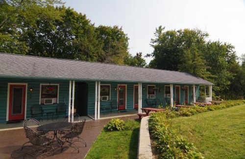 Lake George Resort | Cramers Point Lake Breeze