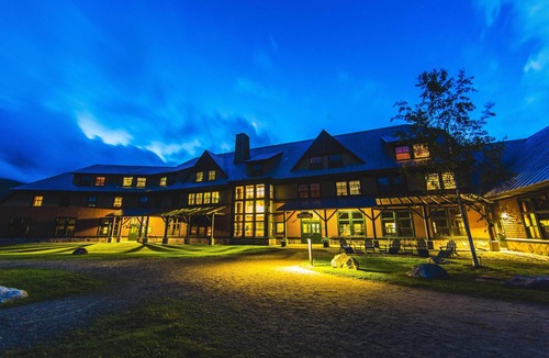 Carroll Condo | Crawford Notch Trailhead Comfort, Full Breakfast, ADA Non-Allergenic Room