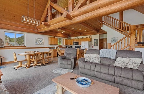Rapid City Apartment | Creekside Gem at Sheridan Lake