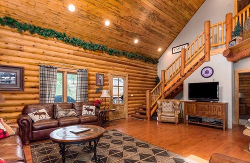 Carriage Hills House | Creekside Retreat - Beautiful Log Cabin Home with Hot Tub -- 20-NCD0202