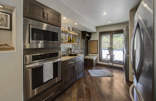 Colonial Pine Hills House | Creekside RondeView - Townhome with amazing views!