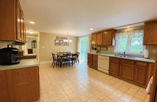 North Conway House | Crescent Cape -Great location/Family Friendly/Dog Friendly/Private