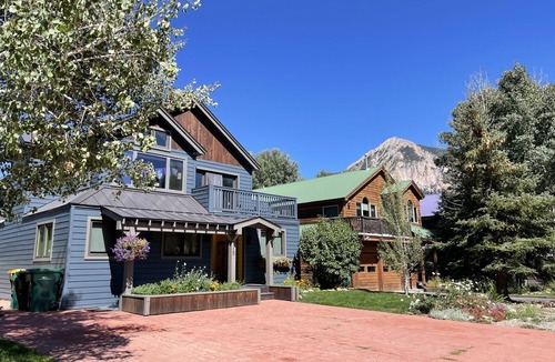 Crested Butte House | Crested Butte Home | 4 Bedroom | Hot Tub | Walk to Elk | Gas Grill |Pet-Friendly