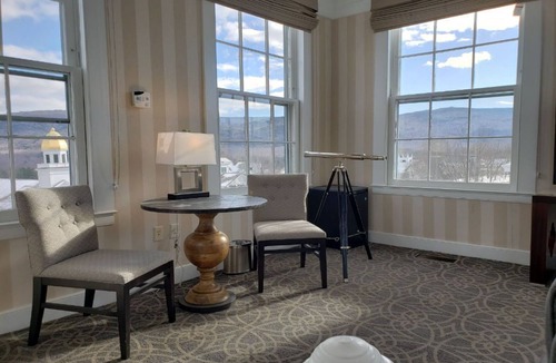 Manchester Apartment | Cupola Suite w/Mountain View + Spa Access