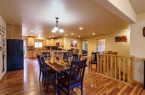 Custer House | Custer Connection- Private Retreat: 6-Acre Nature Escape with Trail Access, Custer.