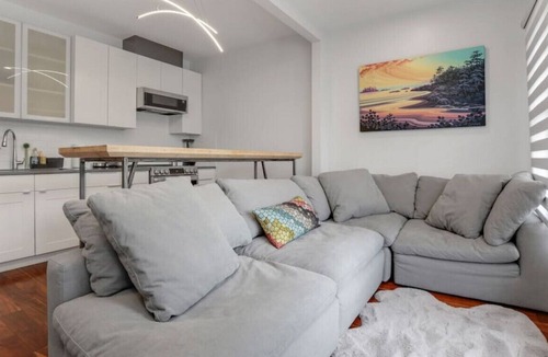 Grandview-Woodland Apartment | Custom Built Luxury Home - Just Outside Downtown