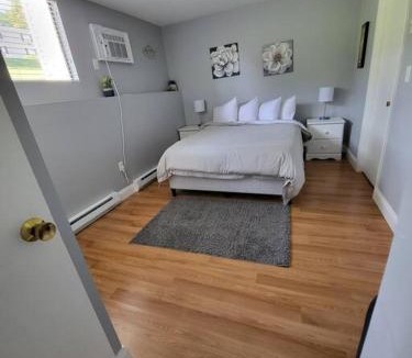 Weirs Beach Apartment | Cute 2 bdrm Condo walking distance to Weirs Beach!