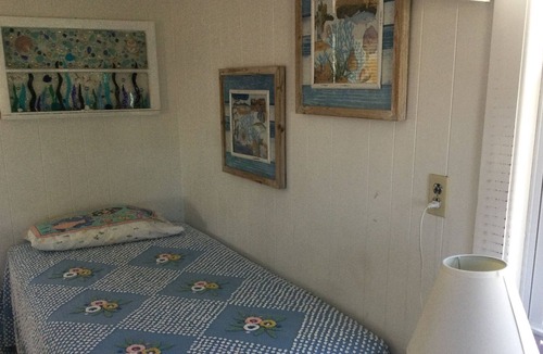 Rye Cottage | Cute cottage has everything you’ll need for a great stay at Pirates Cove beach.