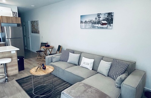 Central Okanagan House | Cute & Cozy at Woodlark