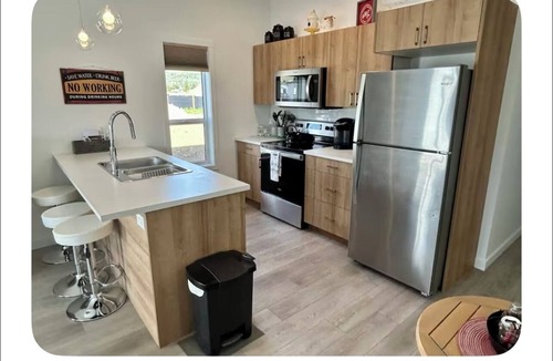 Central Okanagan House | Cute & Cozy at Woodlark