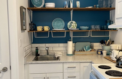 Regional District of Nanaimo Cottage | Cute Cozy Cottage by the Sea in sunny Parksville