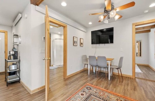 Custer Cottage | Cute Custer Cottage - Walk to restaurants and shopping