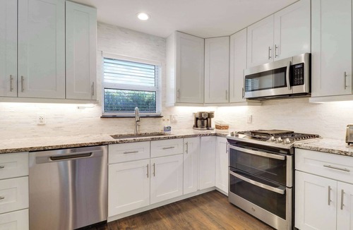 Florida North Atlantic Coast House | Cutting-edge & Cozy 4 Bed 2 Bath North Palm Beach!