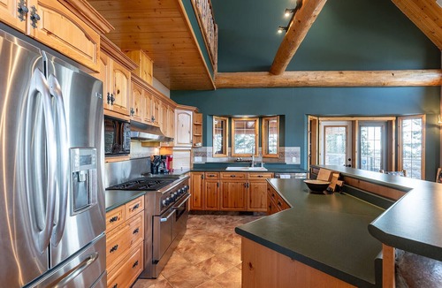 Alberta Cabin | Cypress Chalet at Elkwater - Experience Nature, Views and Adventure in Style