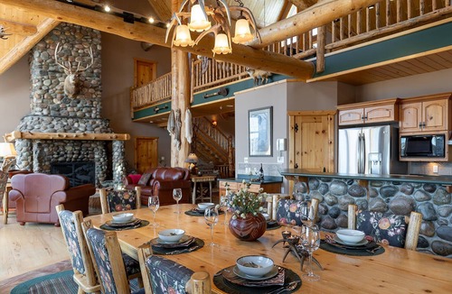 Alberta Cabin | Cypress Chalet at Elkwater - Experience Nature, Views and Adventure in Style